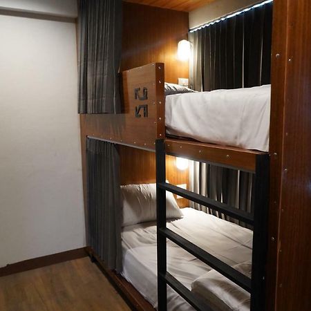 Slee Hostel Chiangmai (Adults Only) Chiang Mai Ngoại thất bức ảnh