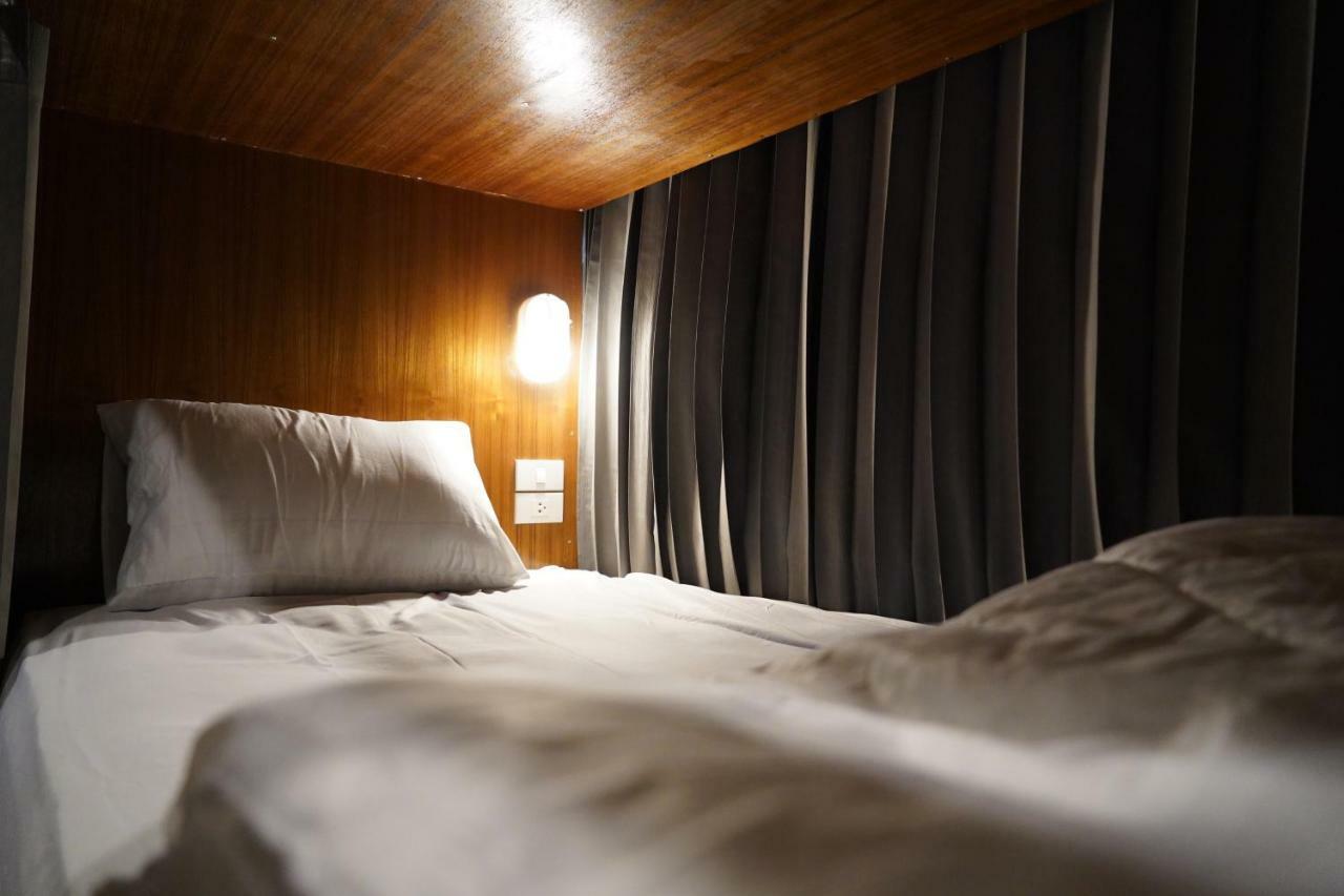Slee Hostel Chiangmai (Adults Only) Chiang Mai Ngoại thất bức ảnh