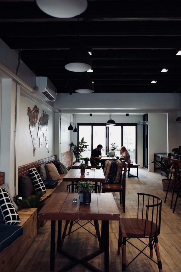 Slee Hostel Chiangmai (Adults Only) Chiang Mai Ngoại thất bức ảnh