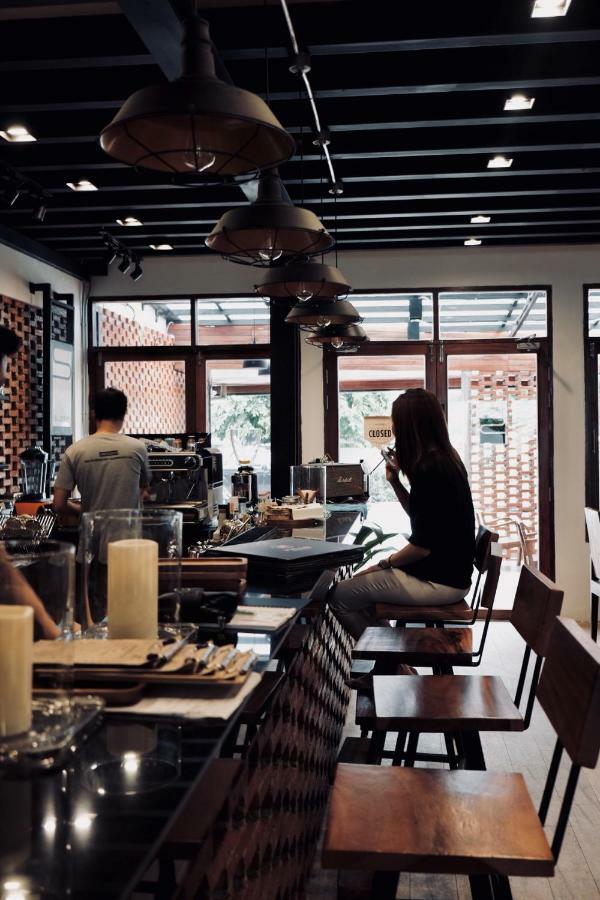 Slee Hostel Chiangmai (Adults Only) Chiang Mai Ngoại thất bức ảnh