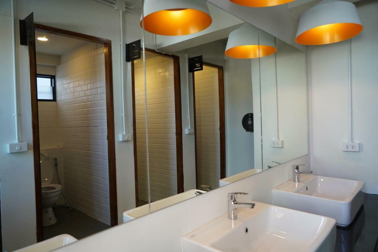 Slee Hostel Chiangmai (Adults Only) Chiang Mai Ngoại thất bức ảnh