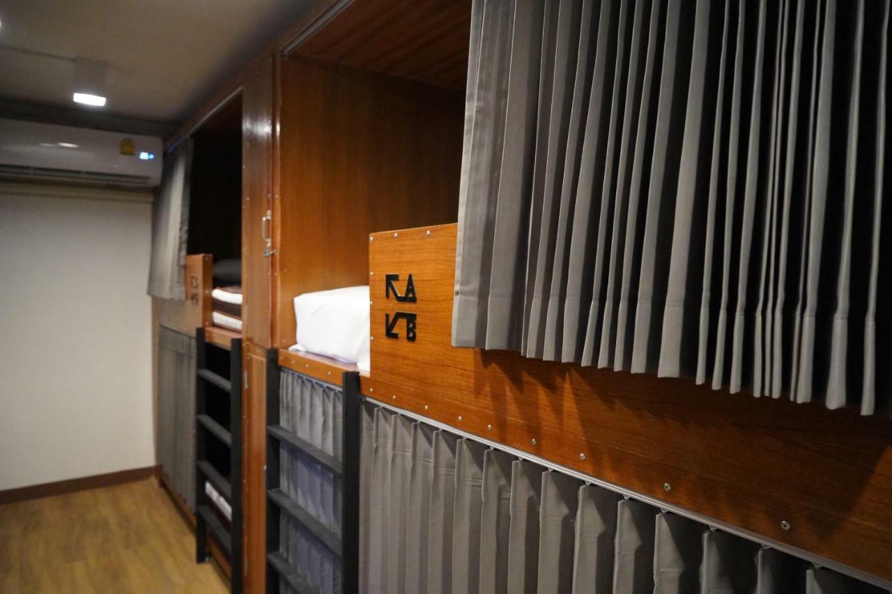 Slee Hostel Chiangmai (Adults Only) Chiang Mai Ngoại thất bức ảnh